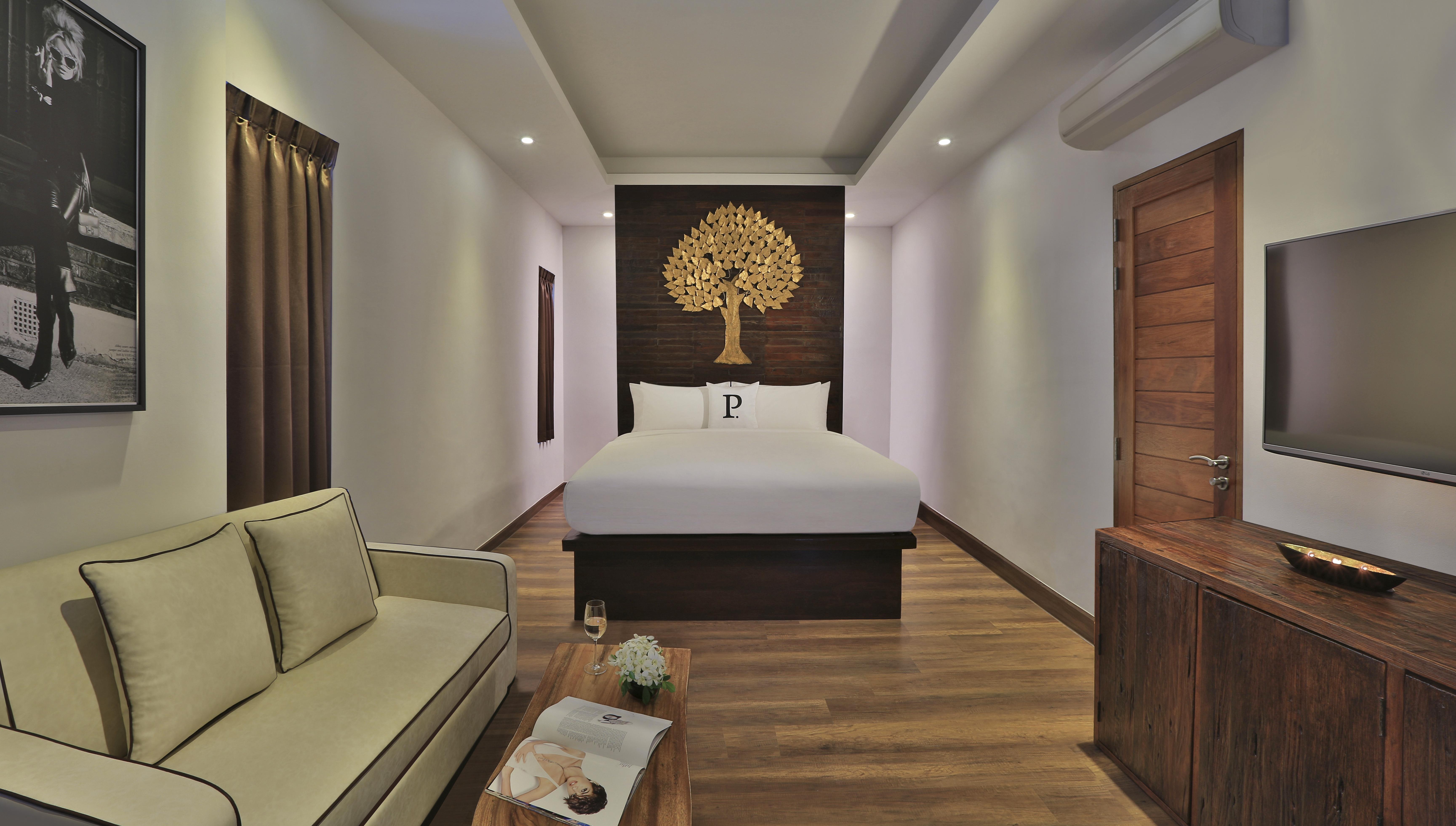 The Privilege Hotel Ezra Beach Club Praia de Bang Rak Exterior foto