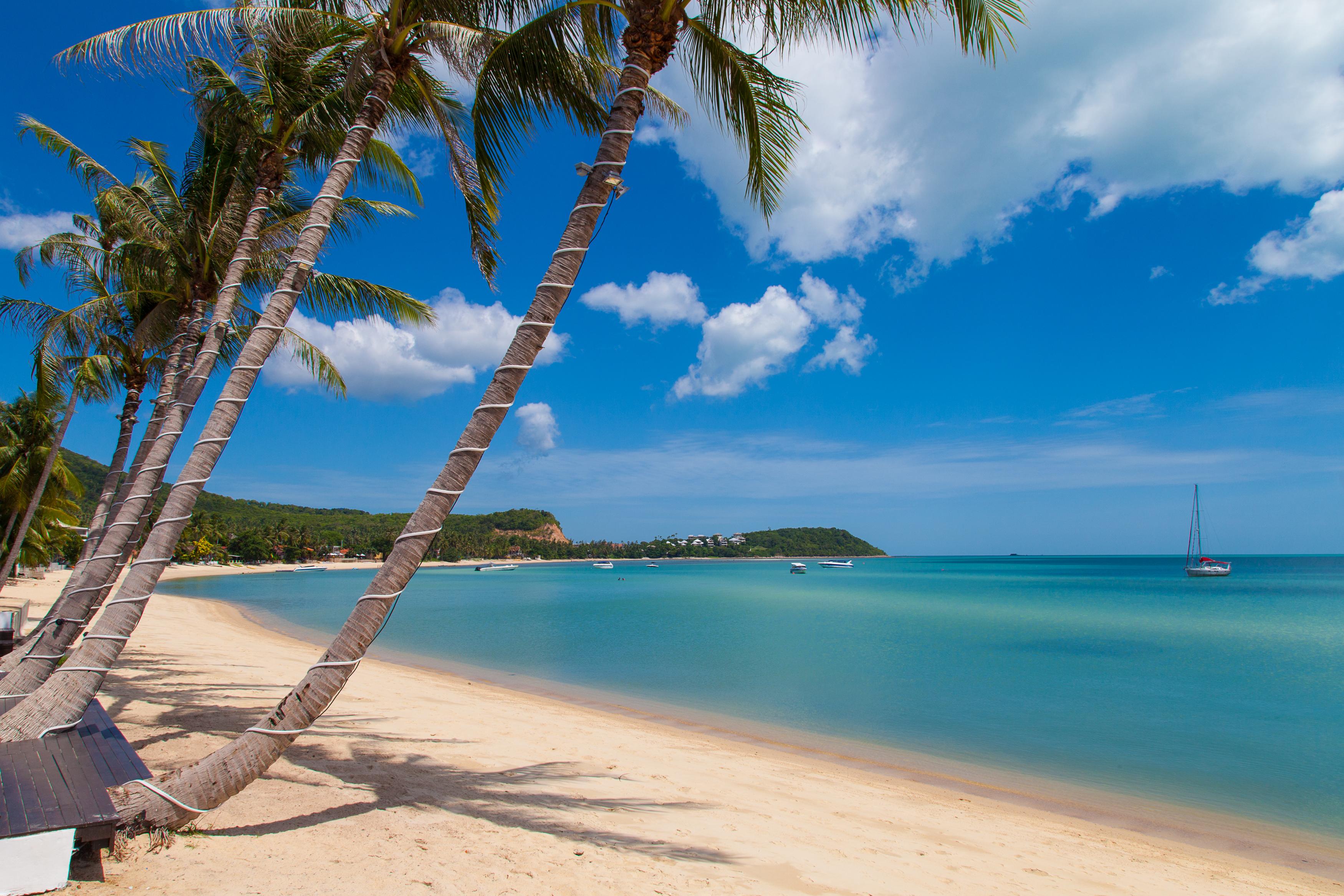 The Privilege Hotel Ezra Beach Club Praia de Bang Rak Exterior foto
