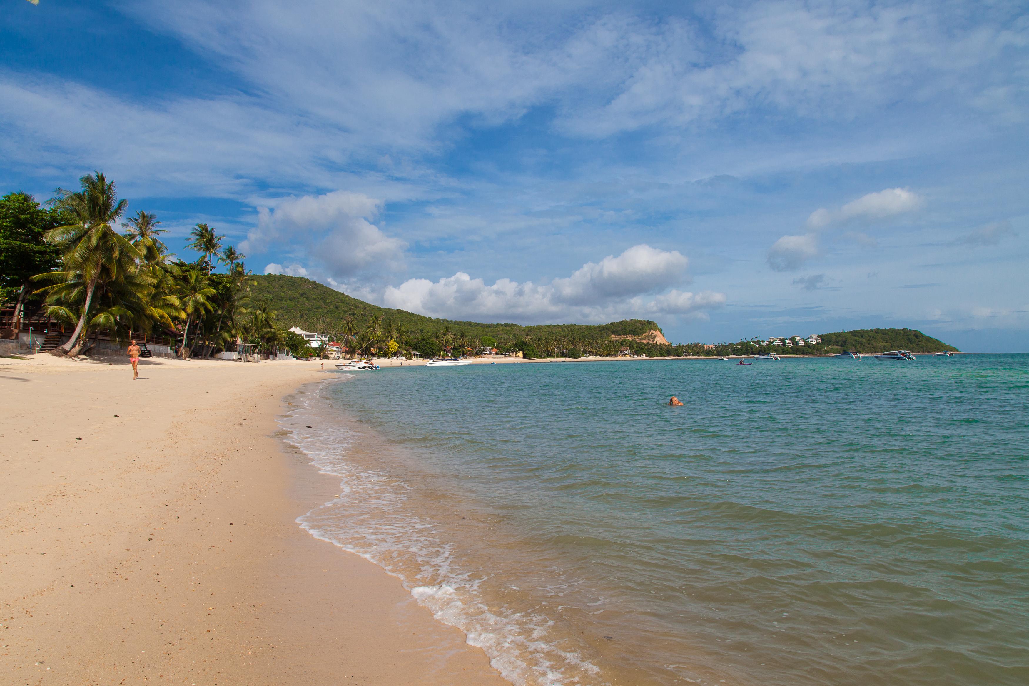 The Privilege Hotel Ezra Beach Club Praia de Bang Rak Exterior foto