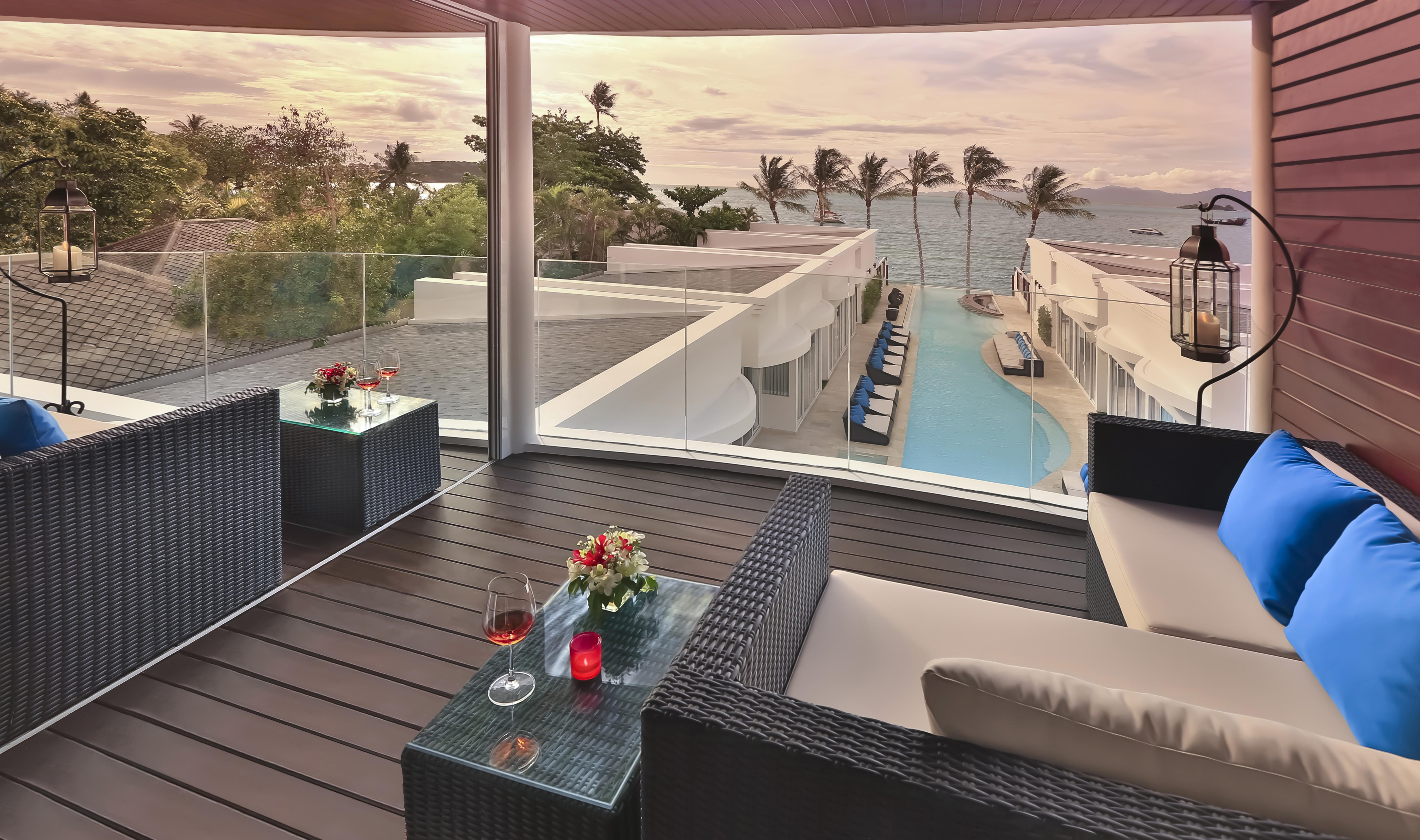 The Privilege Hotel Ezra Beach Club Praia de Bang Rak Exterior foto