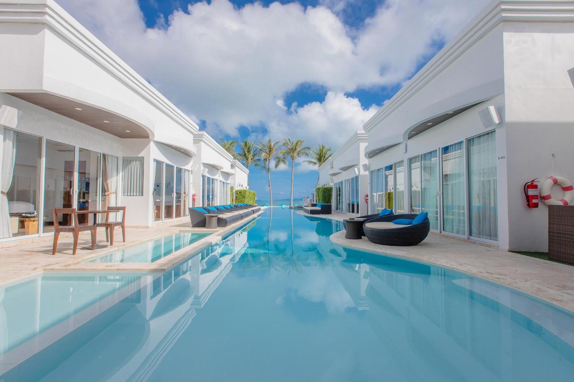 The Privilege Hotel Ezra Beach Club Praia de Bang Rak Exterior foto